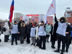 Участники «Движение первых» посетили митинг-концерт, посвященный 70-летию прибытия первых целинников в Алтайский край.