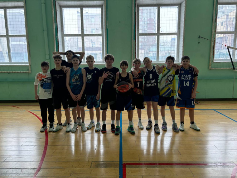 Товарищеская встреча: школа №55 vs. лицей №122.